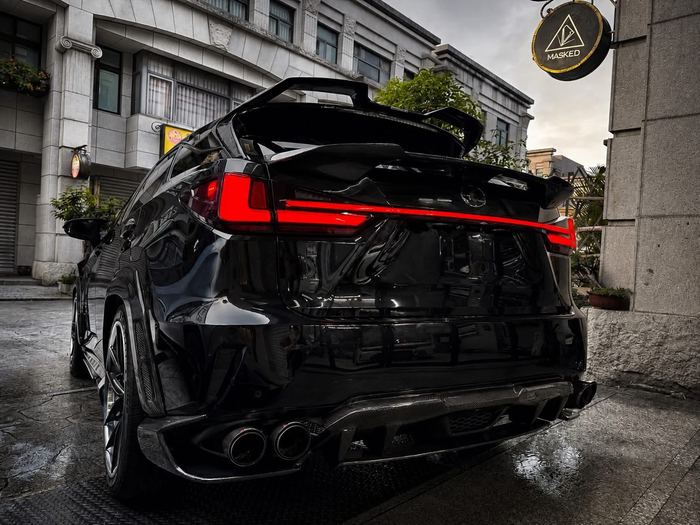 Lexus RX 黑武士