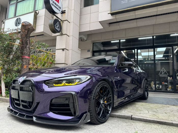 BMW i4 M50 暗夜紫