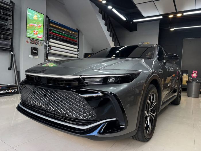 Toyota Crown 儀表螢幕保護膜